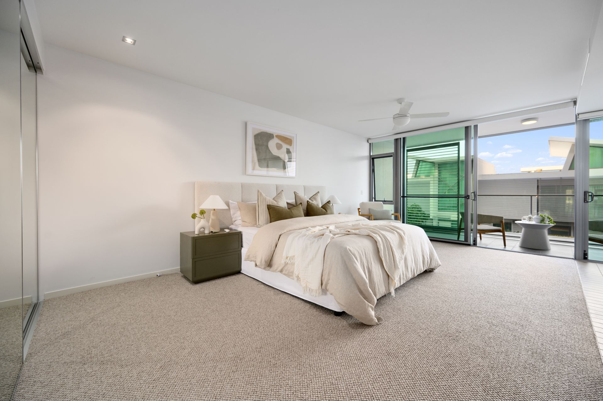 2108/2 Ephraim Island Parade, Paradise Point - Thumbnail 8