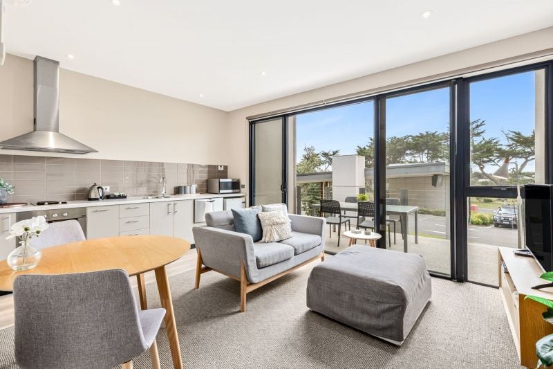 64_37/33 Fourteenth Road, Connewarre VIC 3227