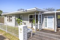 22 Downward Street, Mornington VIC