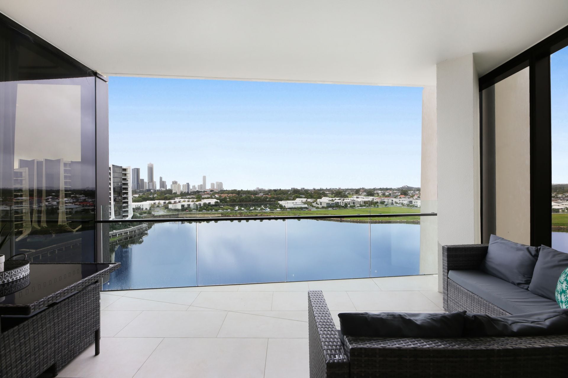 3802/24 The Lanes Boulevard, Mermaid Waters, Mermaid Waters - Thumbnail 4