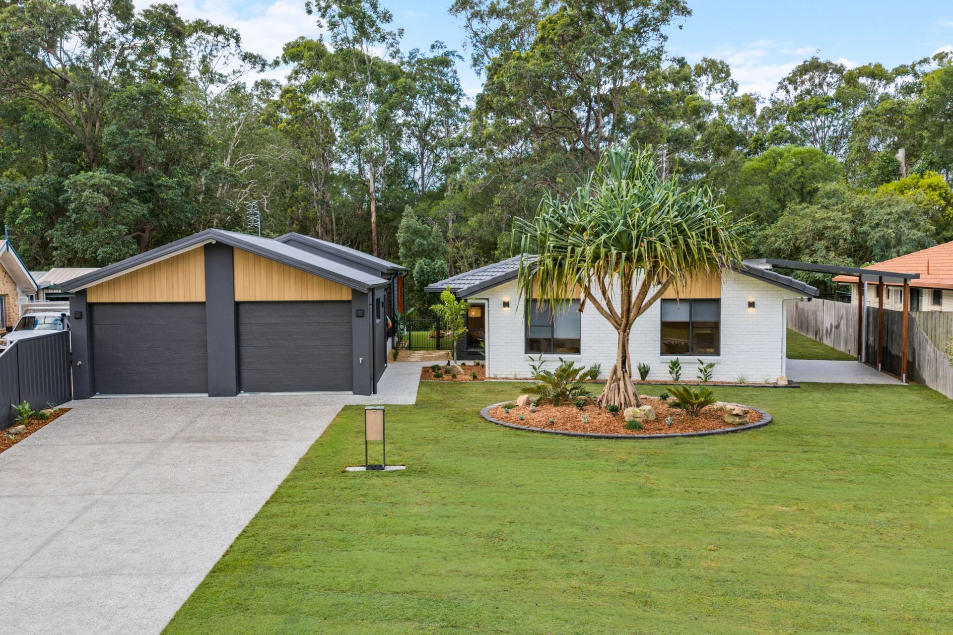 25 Lurnea Crescent, Mountain Creek, Mountain Creek - Thumbnail 2