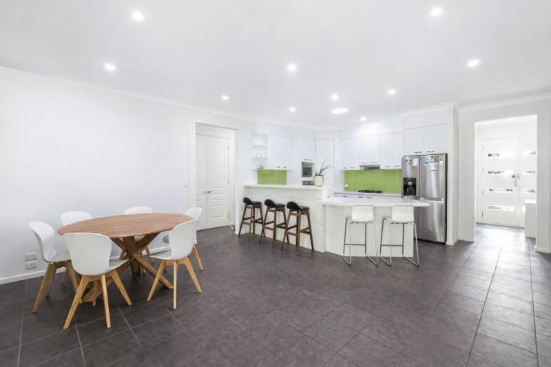 10 Seawind Road, Coomera Waters - Thumbnail 4