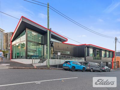 RARE INNER CITY WHOLE BUILDING OFFICE/SHOWROOM!