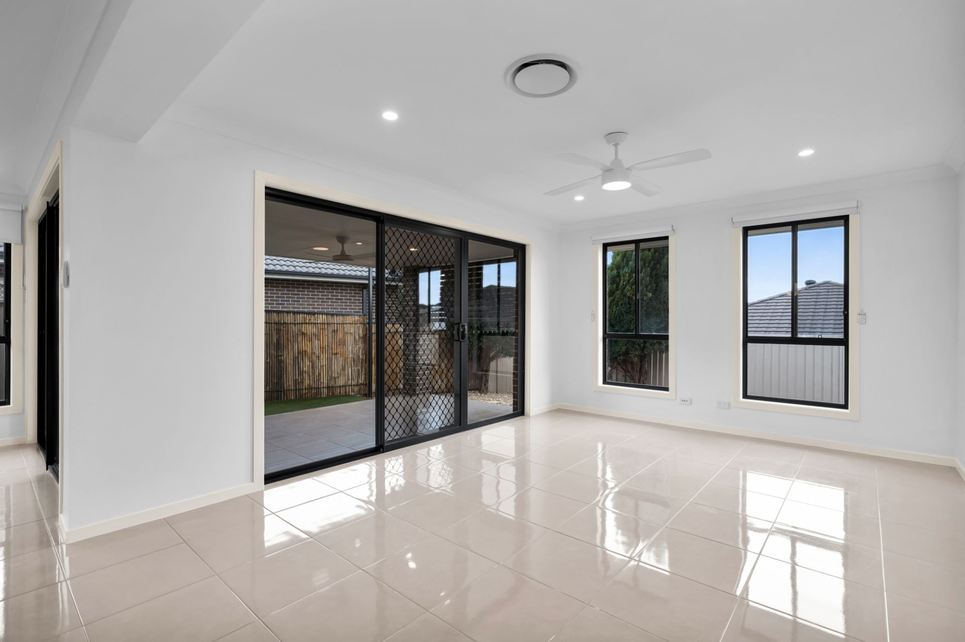 32 Carter Street, Oran Park, Oran Park - Thumbnail 3