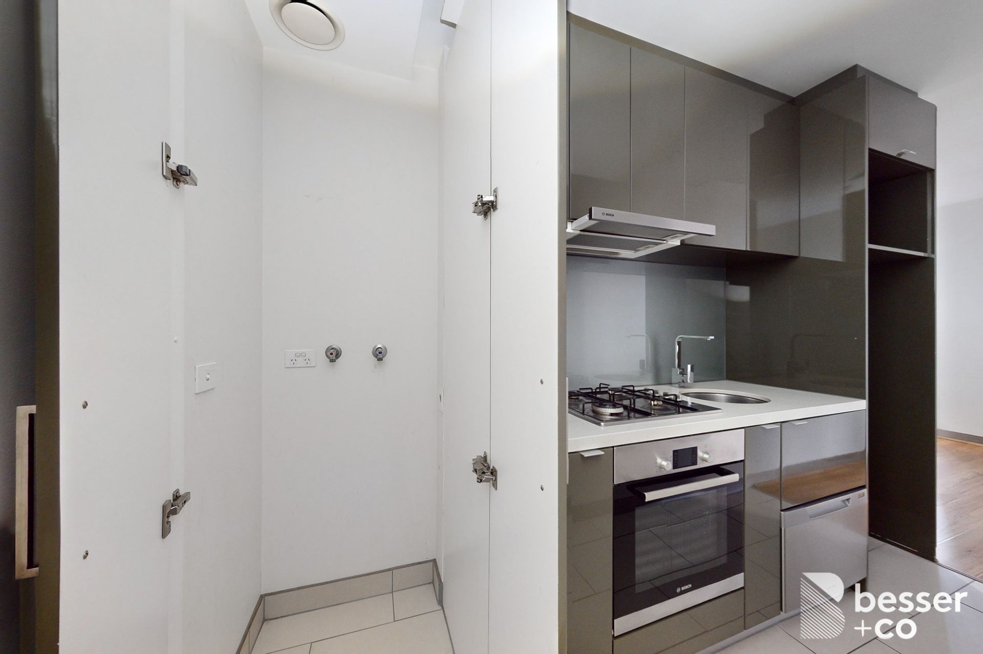 1002/33 Clarke Street, Southbank - Thumbnail 7