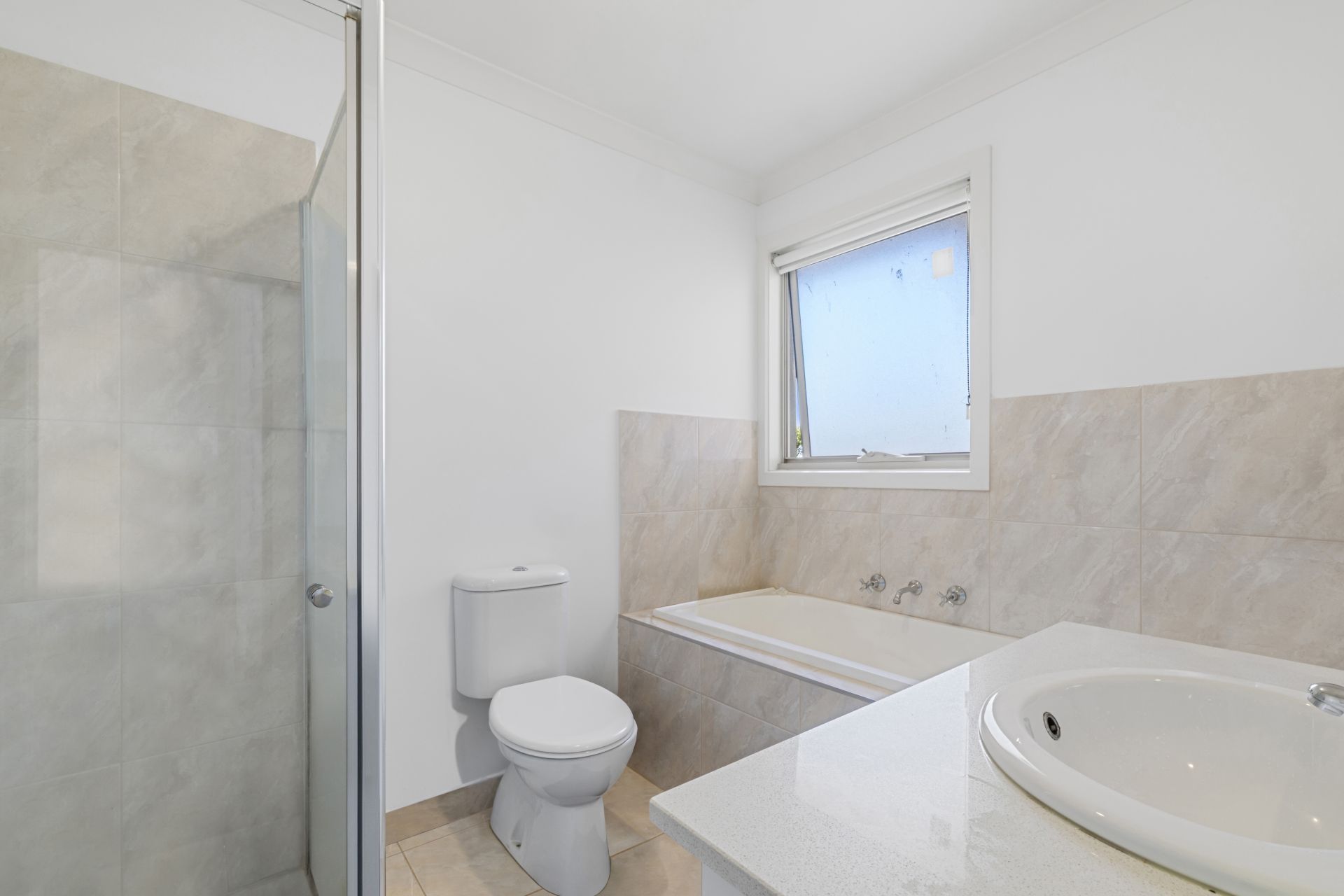Modern Comfort In A Low Maintenance Setting