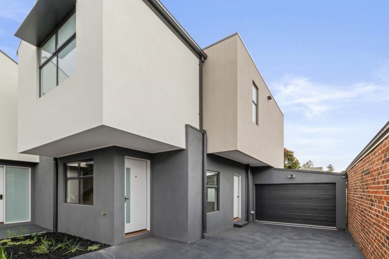 4/46 Rathcown Road, Reservoir