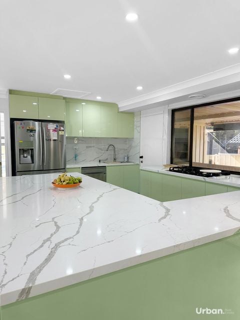 Bligh Park 6 Charlotte Place