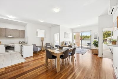 Harrison 42/148 Flemington Road