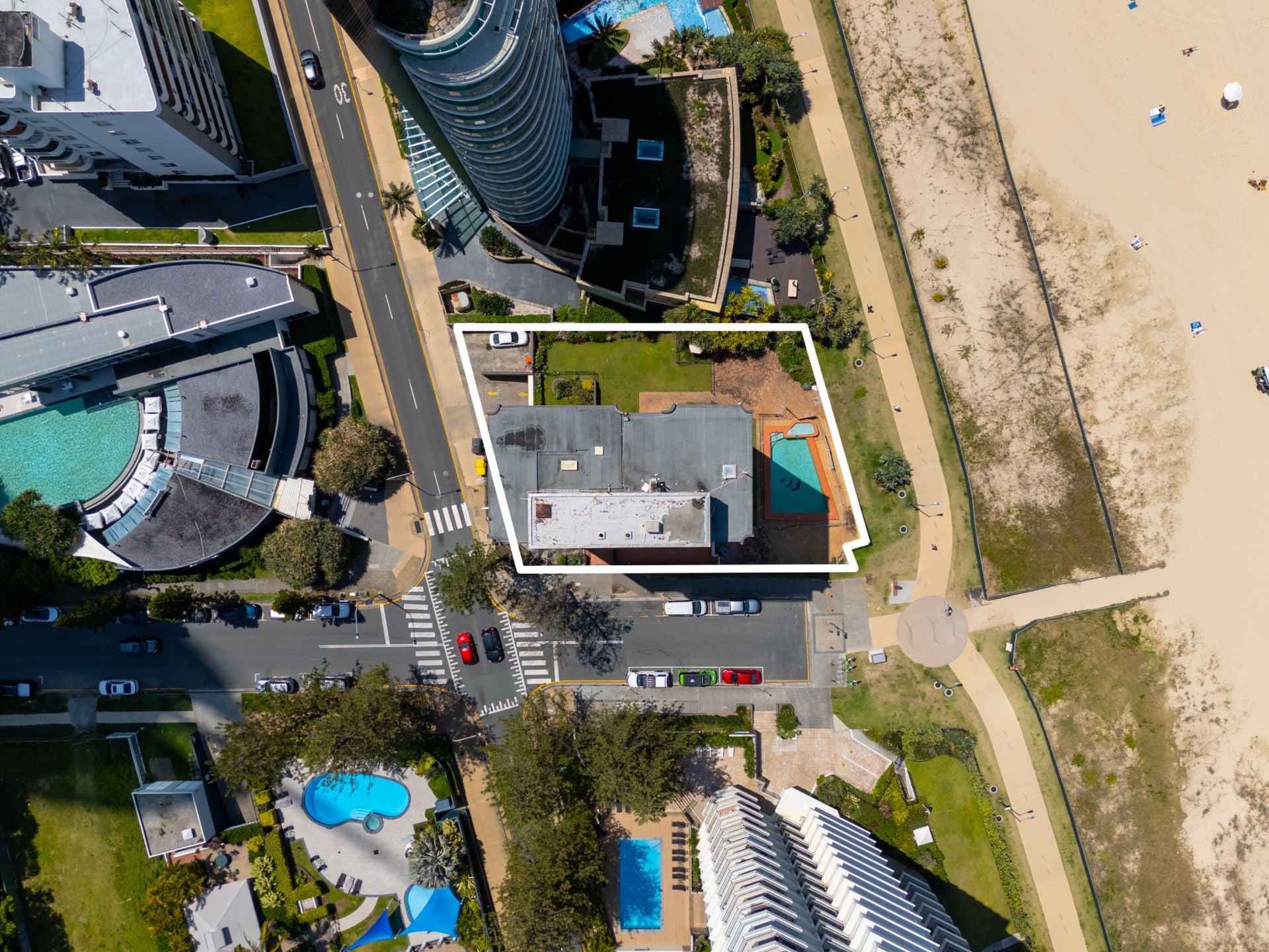 8/29 Northcliffe Terrace, Surfers Paradise - Thumbnail 3