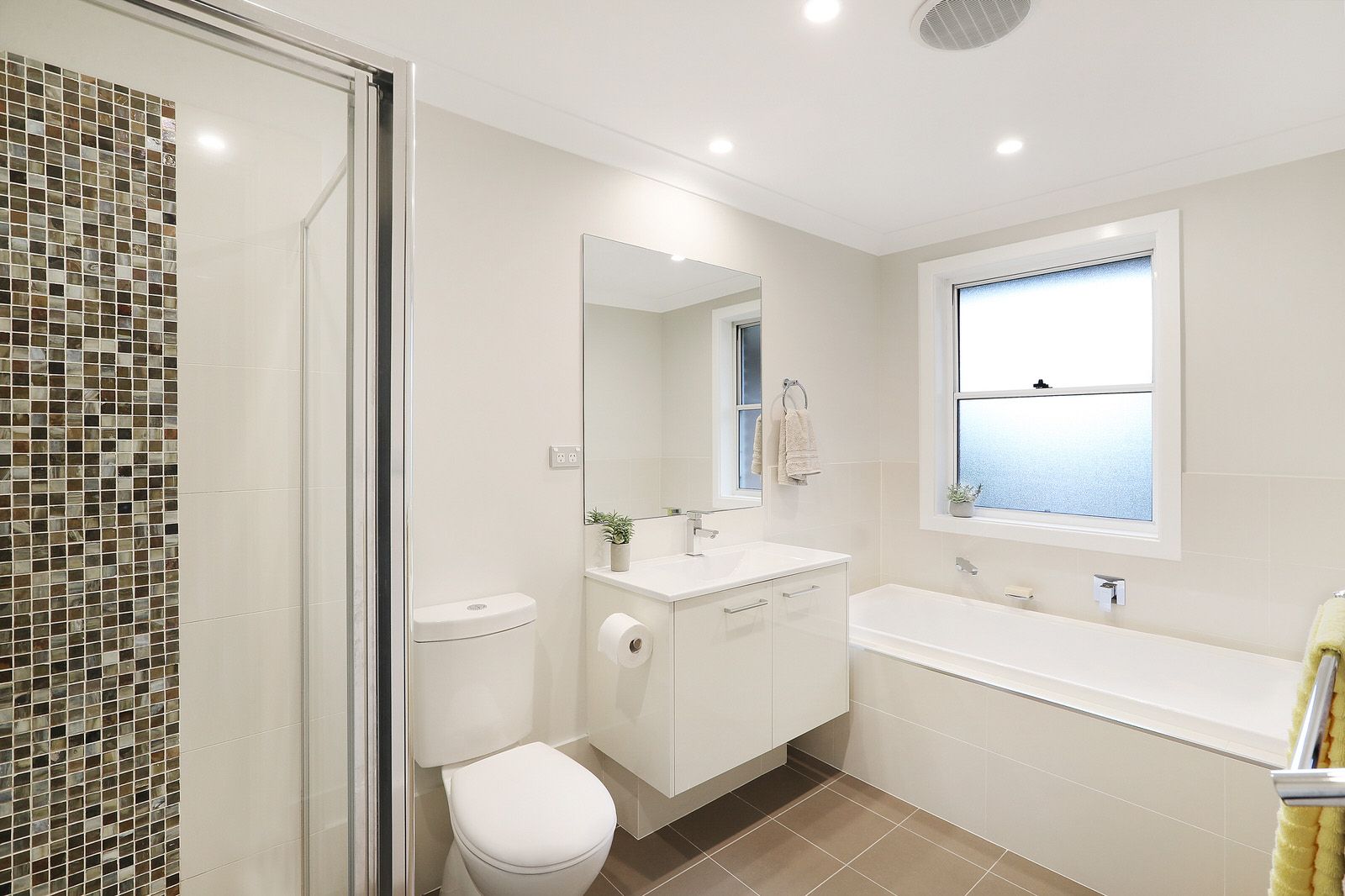 24 Caringbah Road WOOLOOWARE 2230