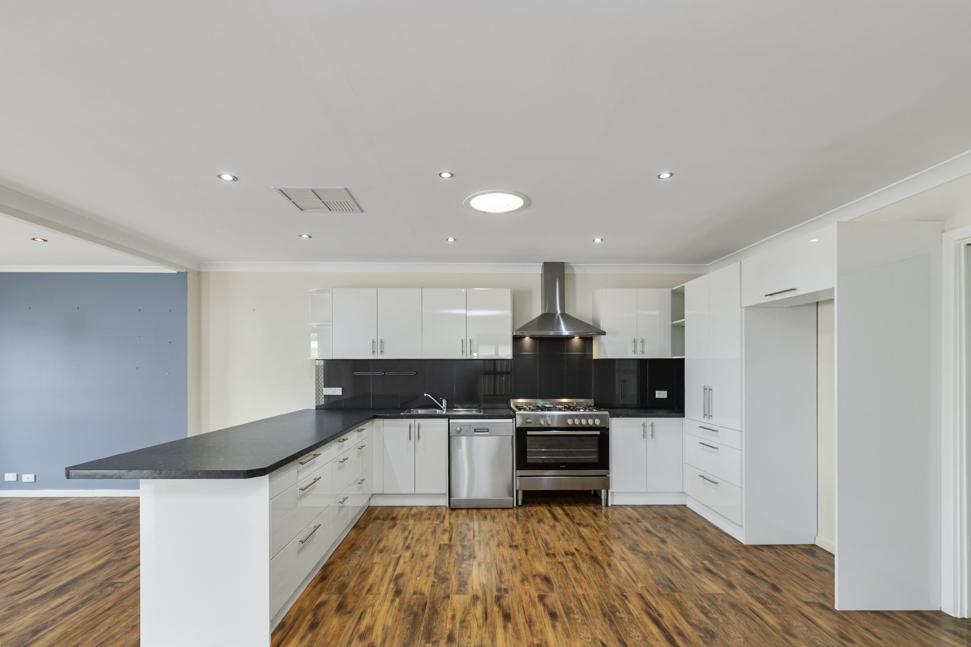 42 John Lewis Drive Port Broughton SA, Port Broughton - Thumbnail 3