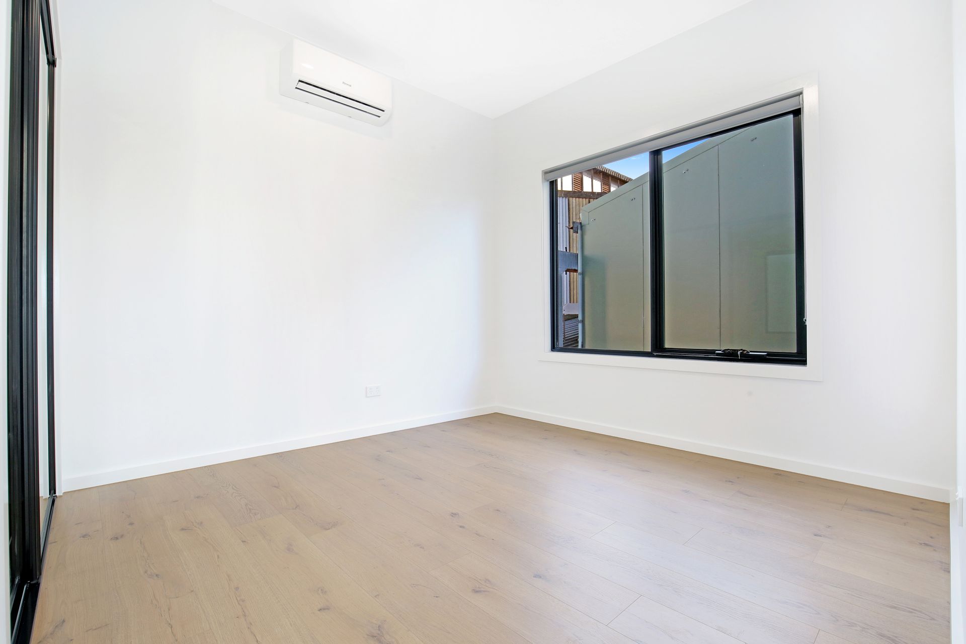 Modern Home in a Great Location – Move In Ready!