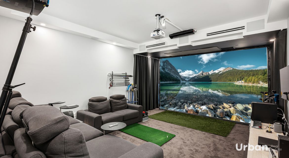 Colebee 26 Medallist Parade