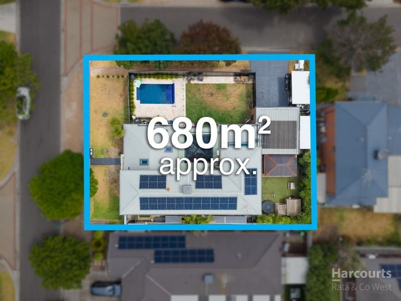 27 Great Barr Crescent, Caroline Springs