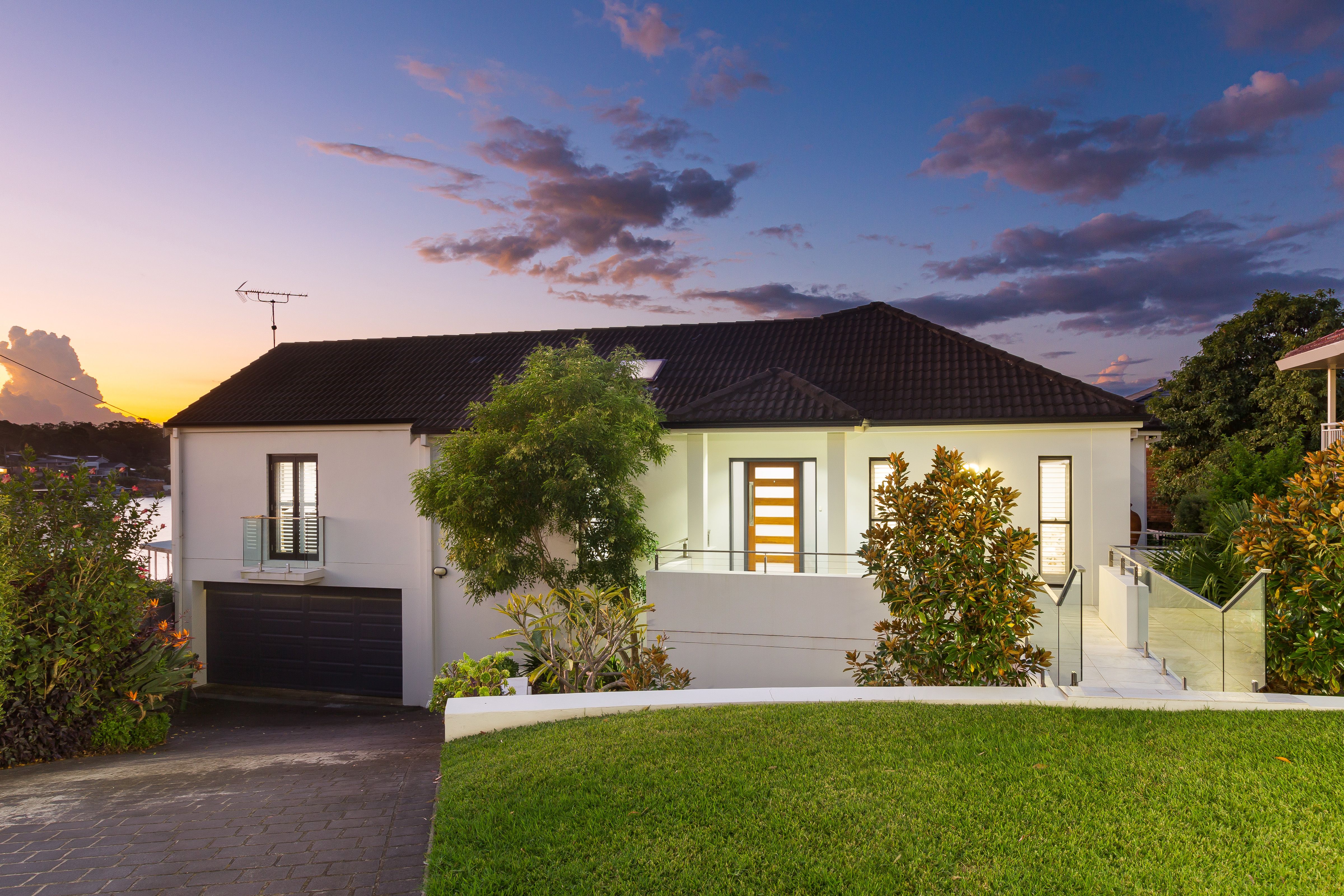11 Robvic Avenue KANGAROO POINT 2224