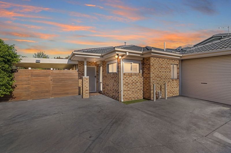 2/3 Maxwell Street, Lalor