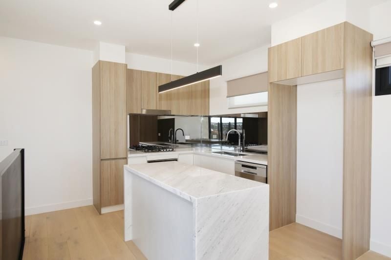 2/411 Murray Road, Preston