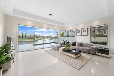 THREE LEVEL MODERN FAMILY RESIDENCE