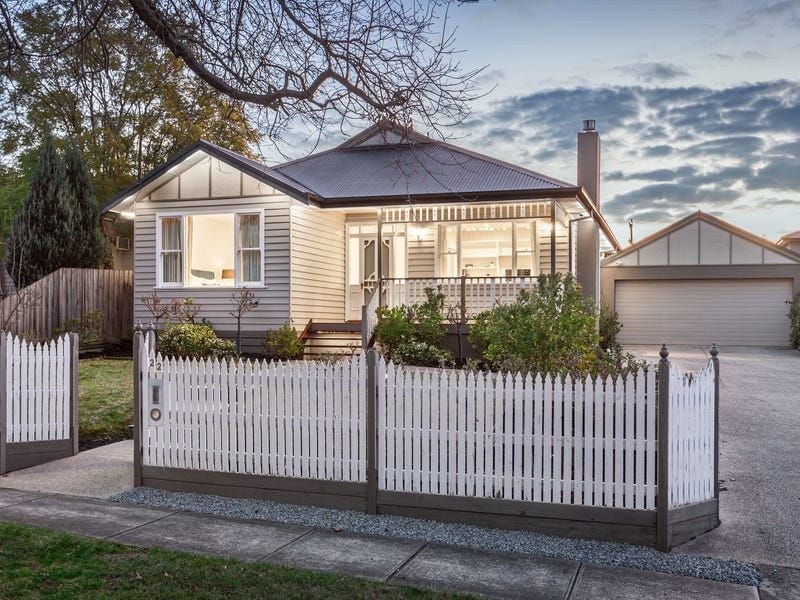 22 Rialton Avenue, Blackburn North, Blackburn North - Image 1