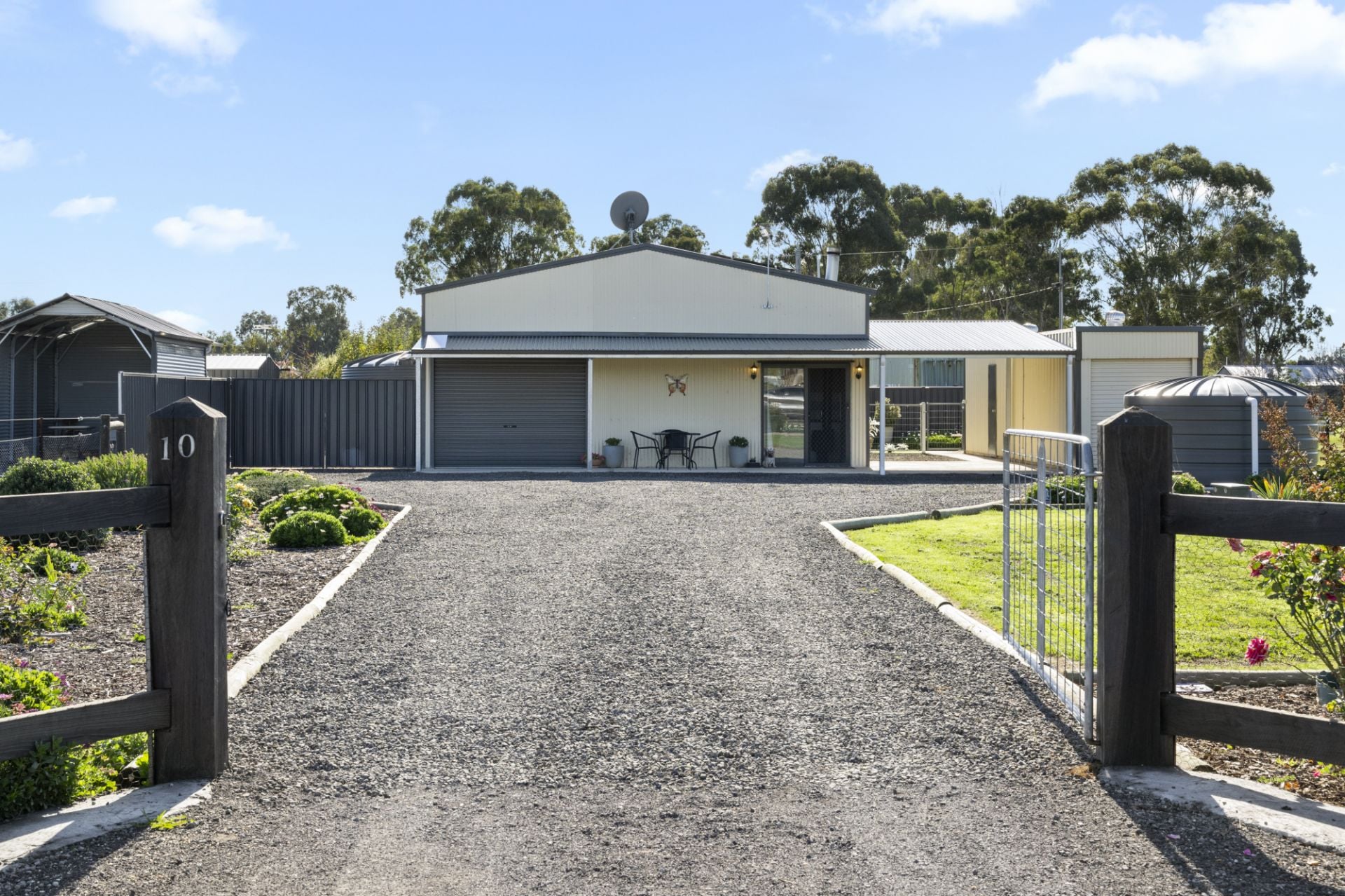 10 Gladstone Street, Talbot - Thumbnail 2