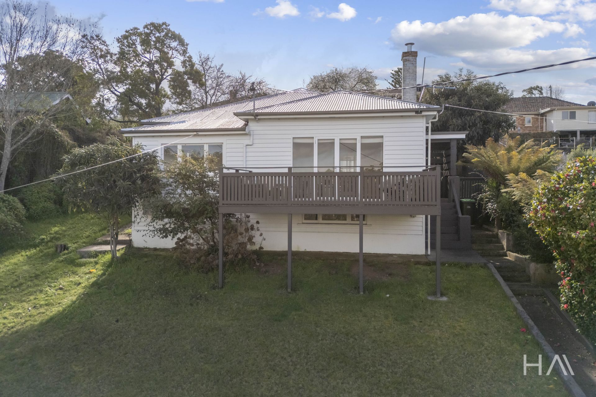 12 Veulalee Avenue Trevallyn, Trevallyn - Thumbnail 2