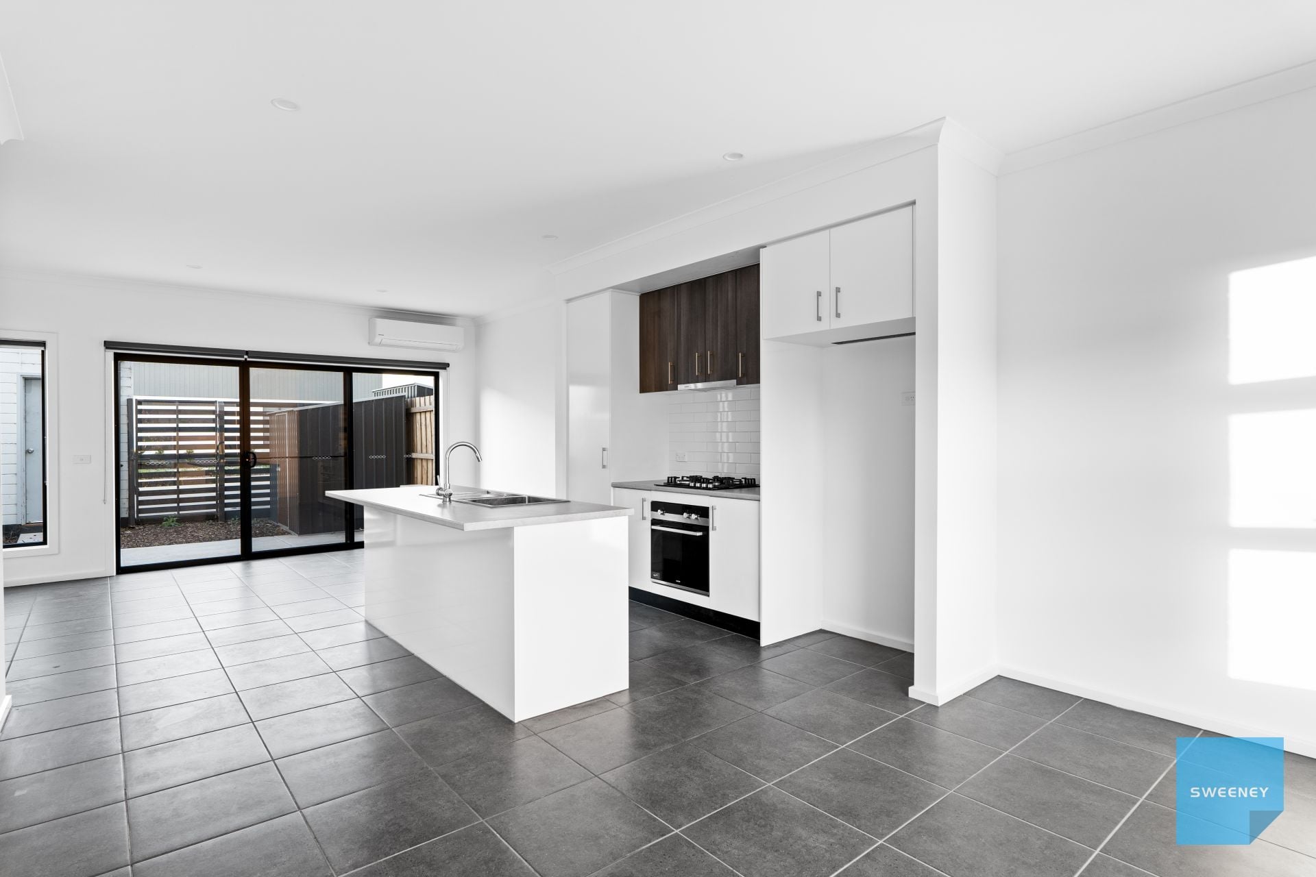 5 Kobe Street, Deanside - Thumbnail 5