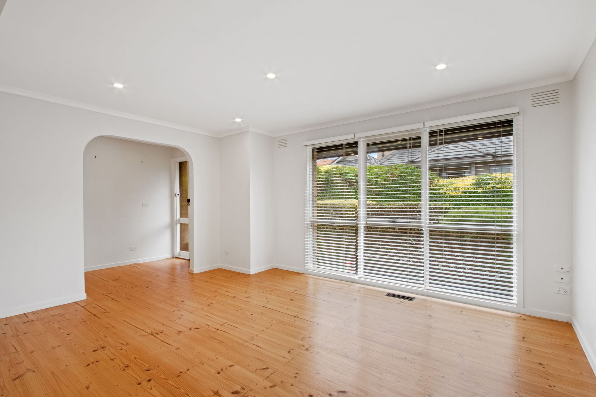 Stunning unit in premium locale