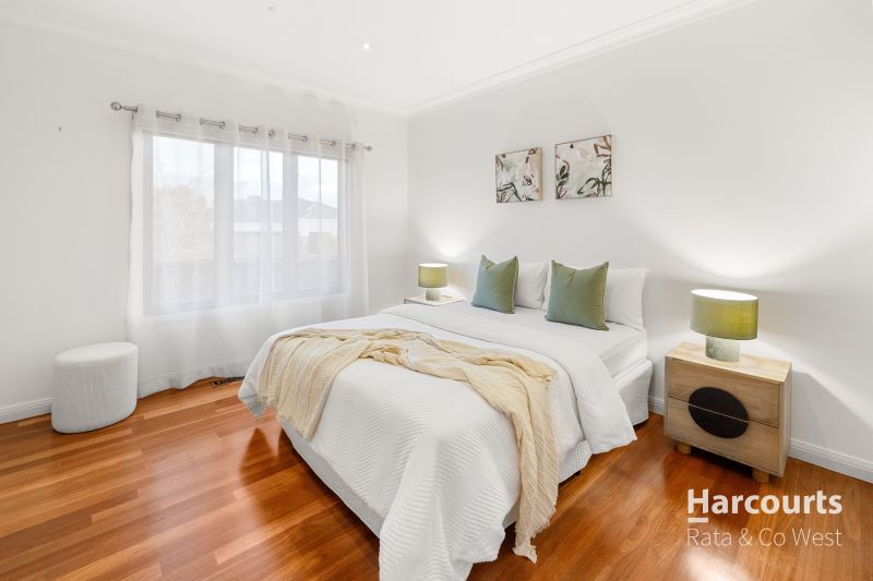 16 Lindley Avenue, Caroline Springs