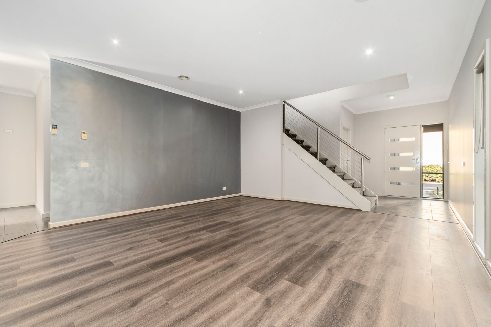 2/70 Sandhurst Boulevard, Sandhurst VIC, Sandhurst - Thumbnail 3