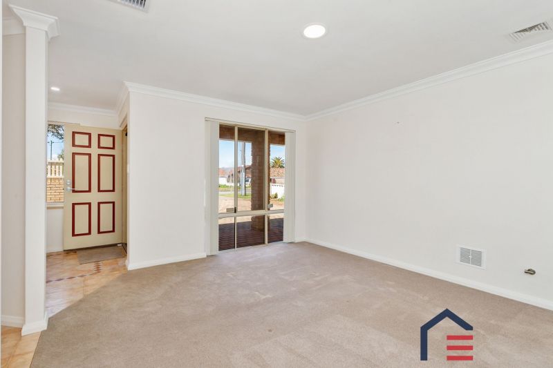 1/11 Camden St, Dianella
