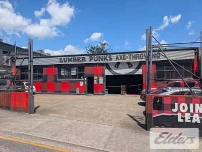 FUNKY WAREHOUSE IN PRIME RETAIL PRECINCT