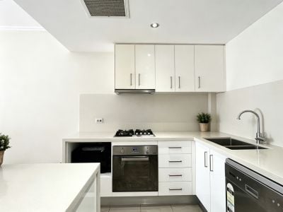 Rhodes Level 3/188/38 Shoreline Drive
