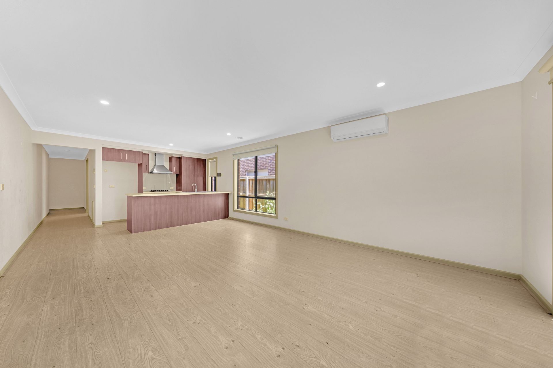 Lovely and Modern 4 Bedroom Home!