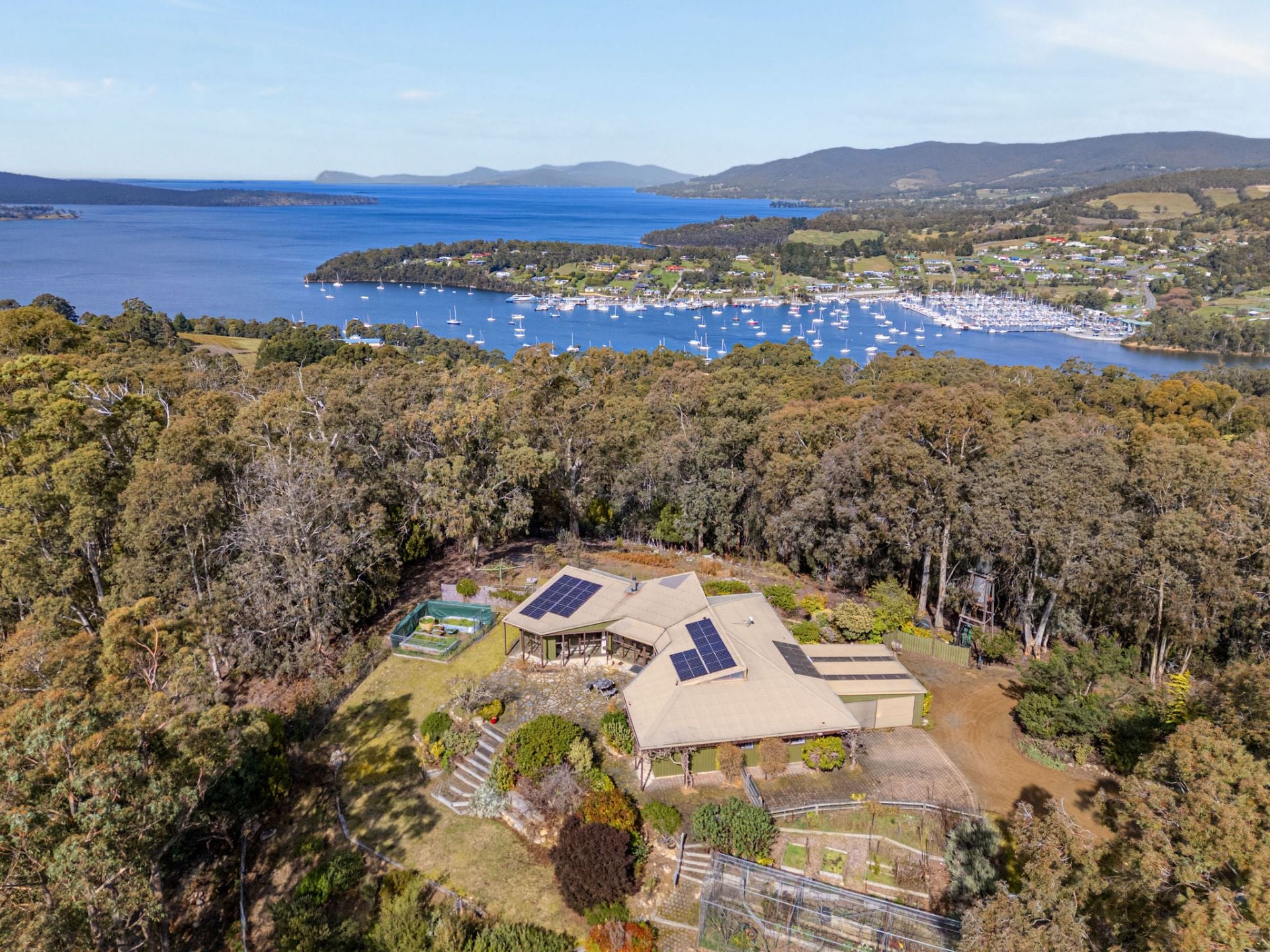 70s' Architectural Classic with Stunning Water Views, Kettering - Image 1