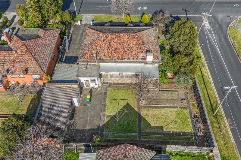 42 Broadhurst Avenue, Reservoir