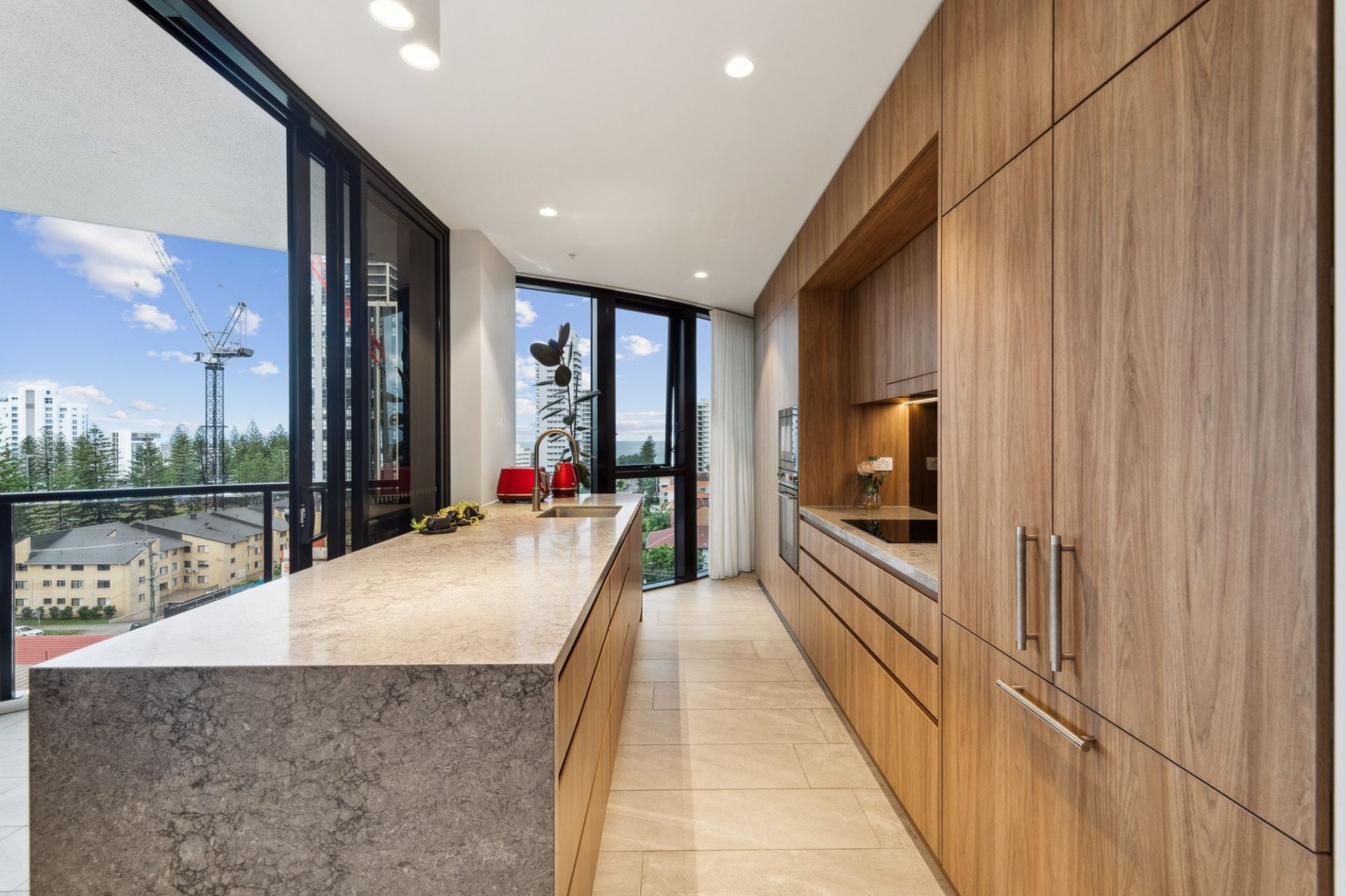 901/36 Britannia Avenue, Broadbeach - Thumbnail 8