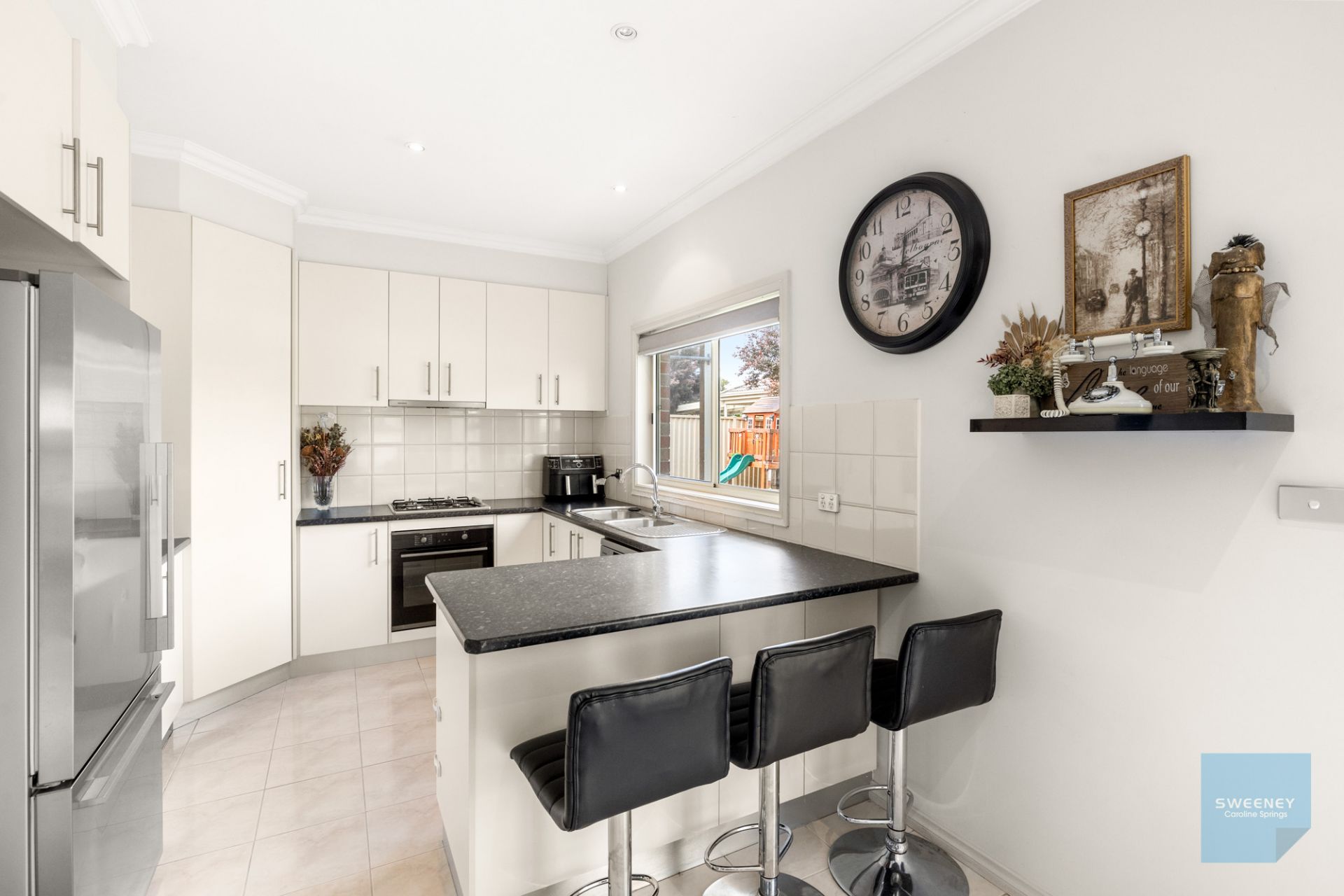 3 Alexandra Gardens, Caroline Springs - Thumbnail 3