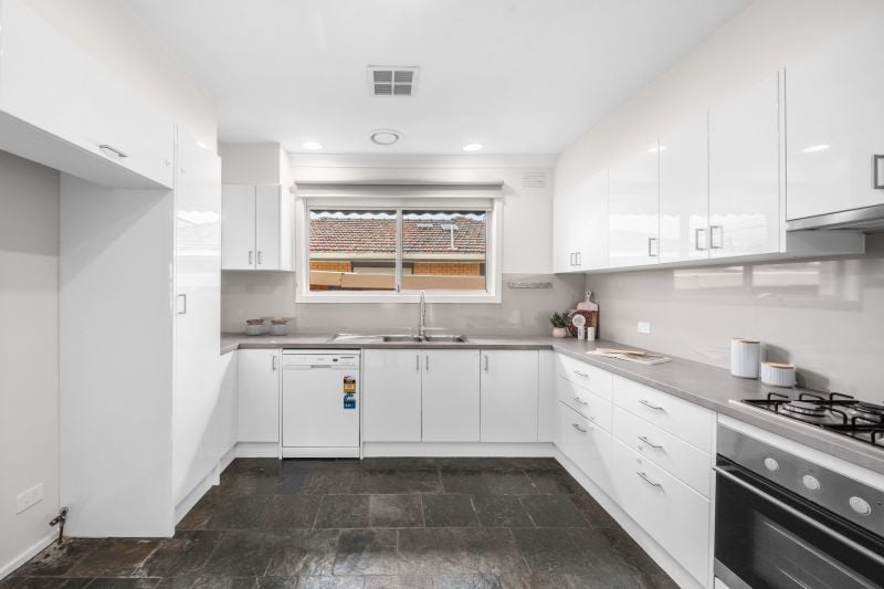 11 Falcon Street, Thomastown