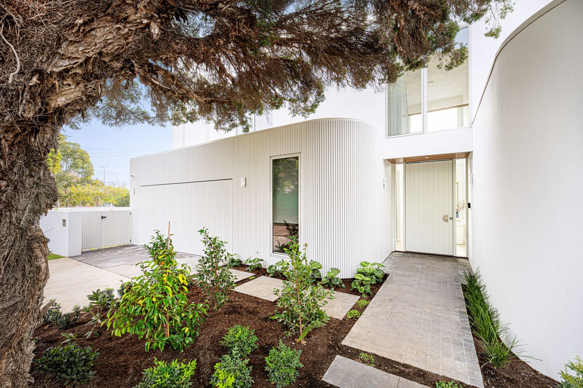5 Leonie Court, Brighton, Brighton - Image 1