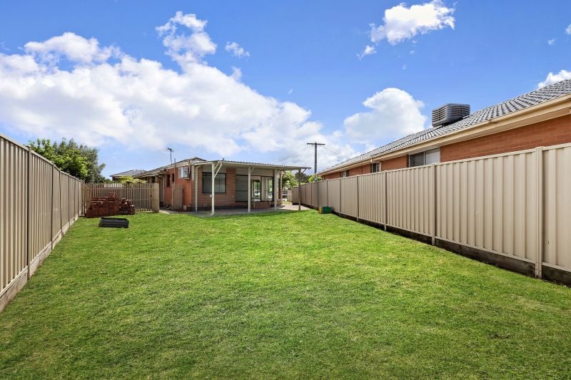 9 Tobruk Court, Lalor