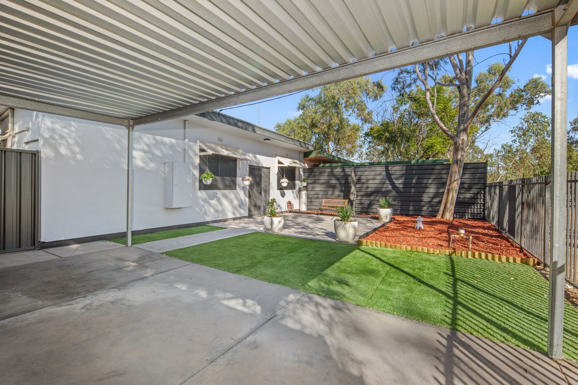 2/2 Wallis Street East Side NT, East Side - Thumbnail 4