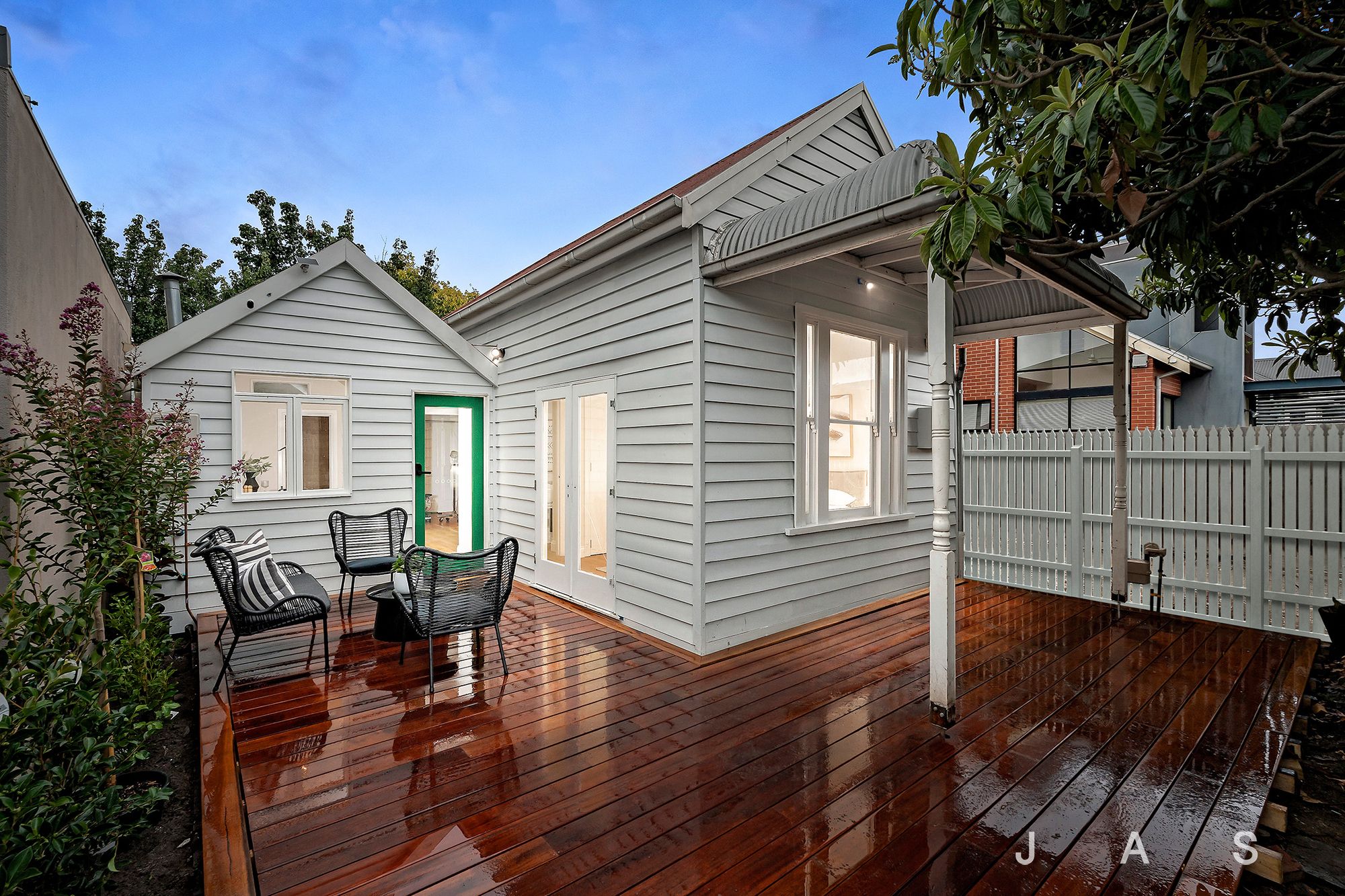 33 Rennie Street Seddon VIC, Seddon - Thumbnail 2