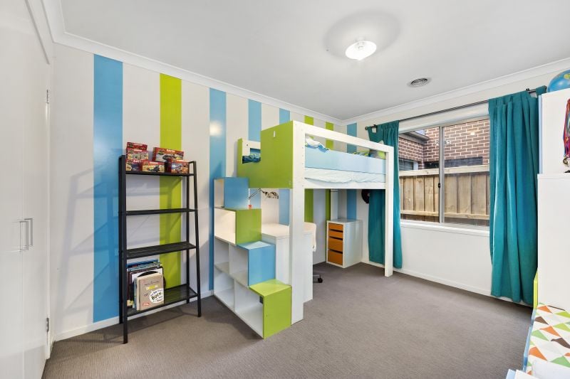 4 Pomegranate Grove, Mernda