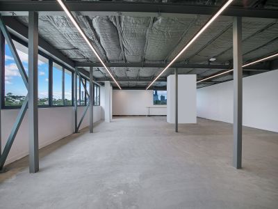 GROUND FLOOR OFFICE/RETAIL OPPORTUNITY!