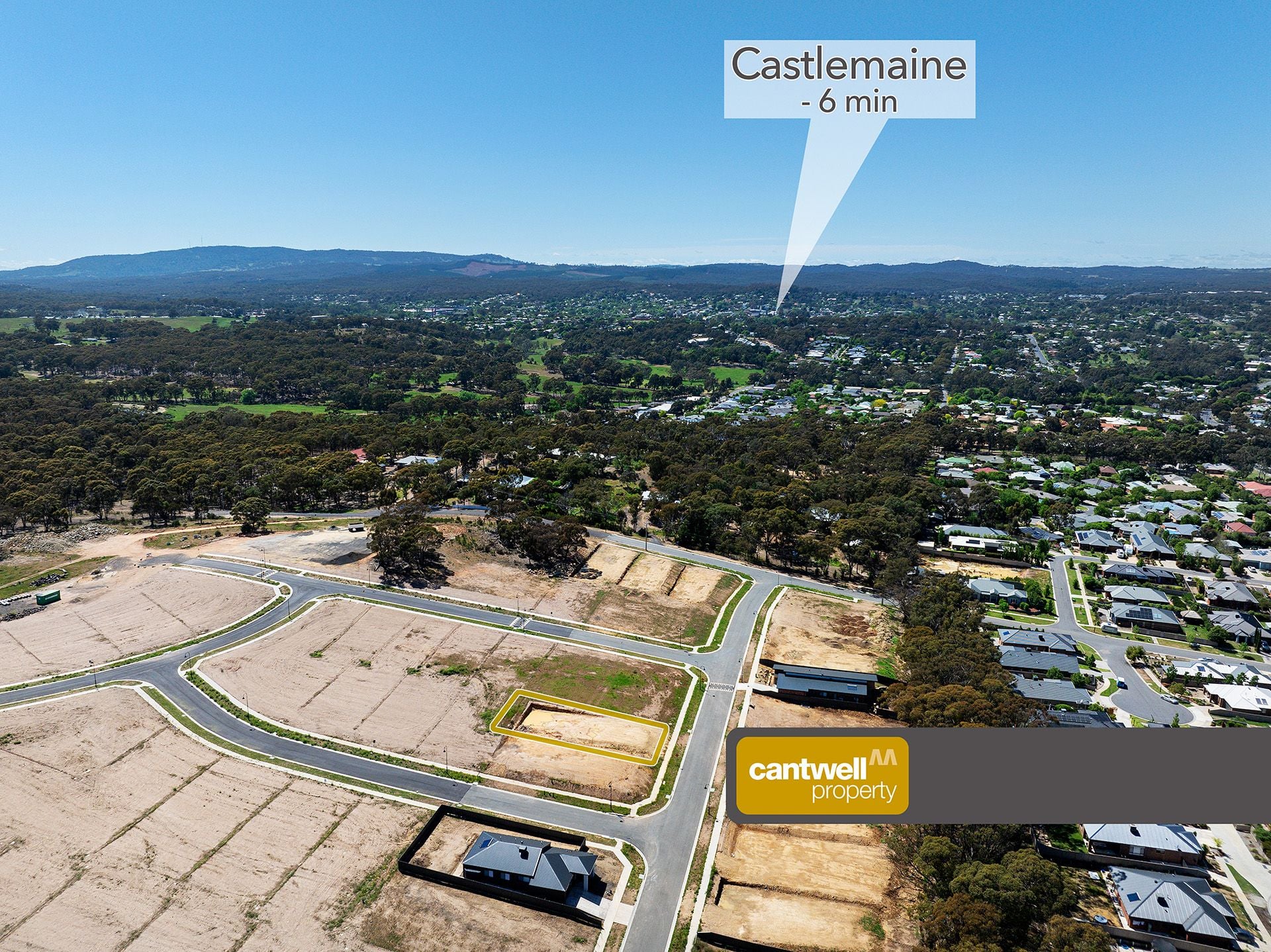 12 Kingfisher Drive, McKenzie Hill - Thumbnail 2