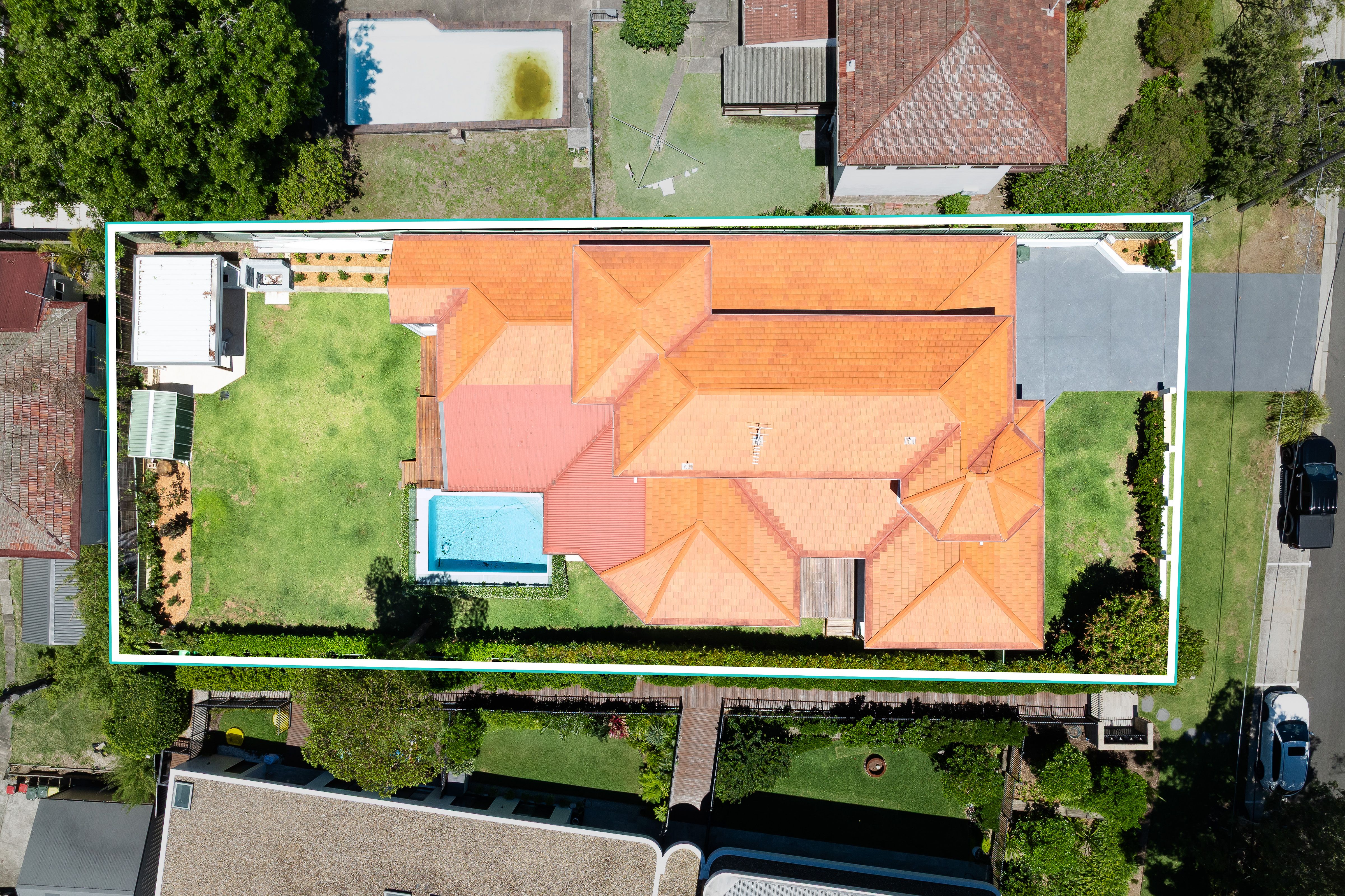 4 Glandore Street WOOLOOWARE 2230