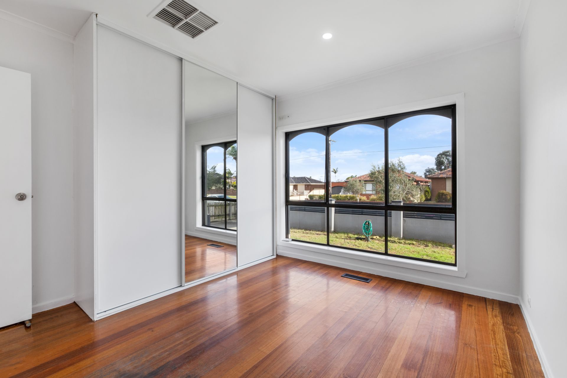 Stylish Family Living in a Prime Thomastown Location