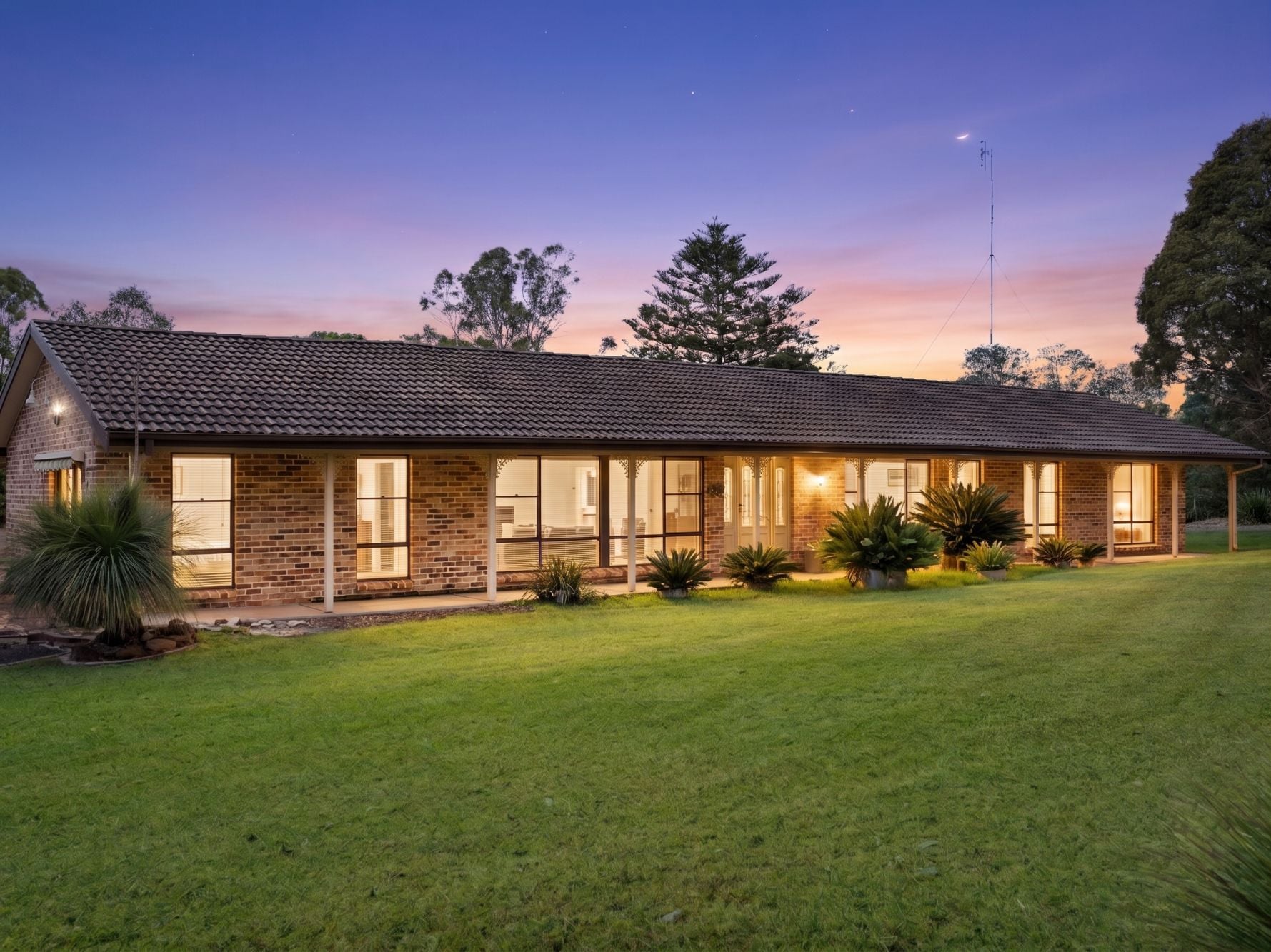 10 Sickles Drive, Grasmere NSW, Grasmere - Image 1