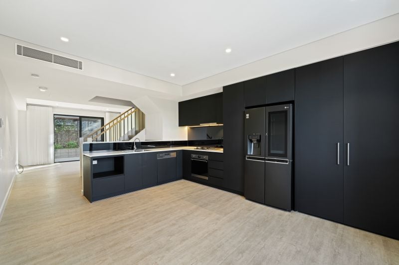 Modern Urban Living I Prime Position Moments from Ed.Square & Station